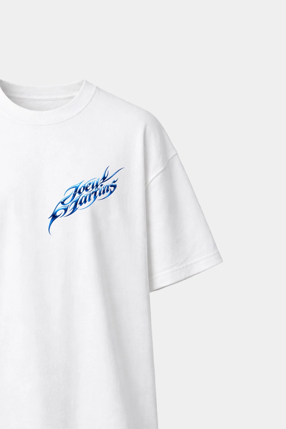 JOEY MARTINS T-SHIRT TRIBAL לבנה - תקריב לוגו