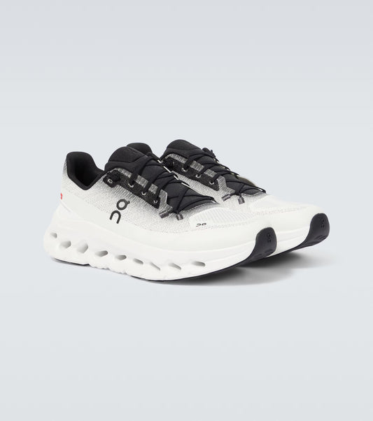 On Running Baskets Cloudtilt White